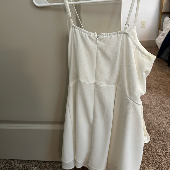 Blue Blush white tie front romper - Picture 3 of 3